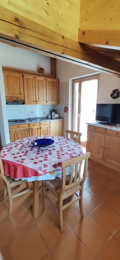 Mansarda A Carciato, Trilocale In Montagna Apartment Dimaro Exterior photo