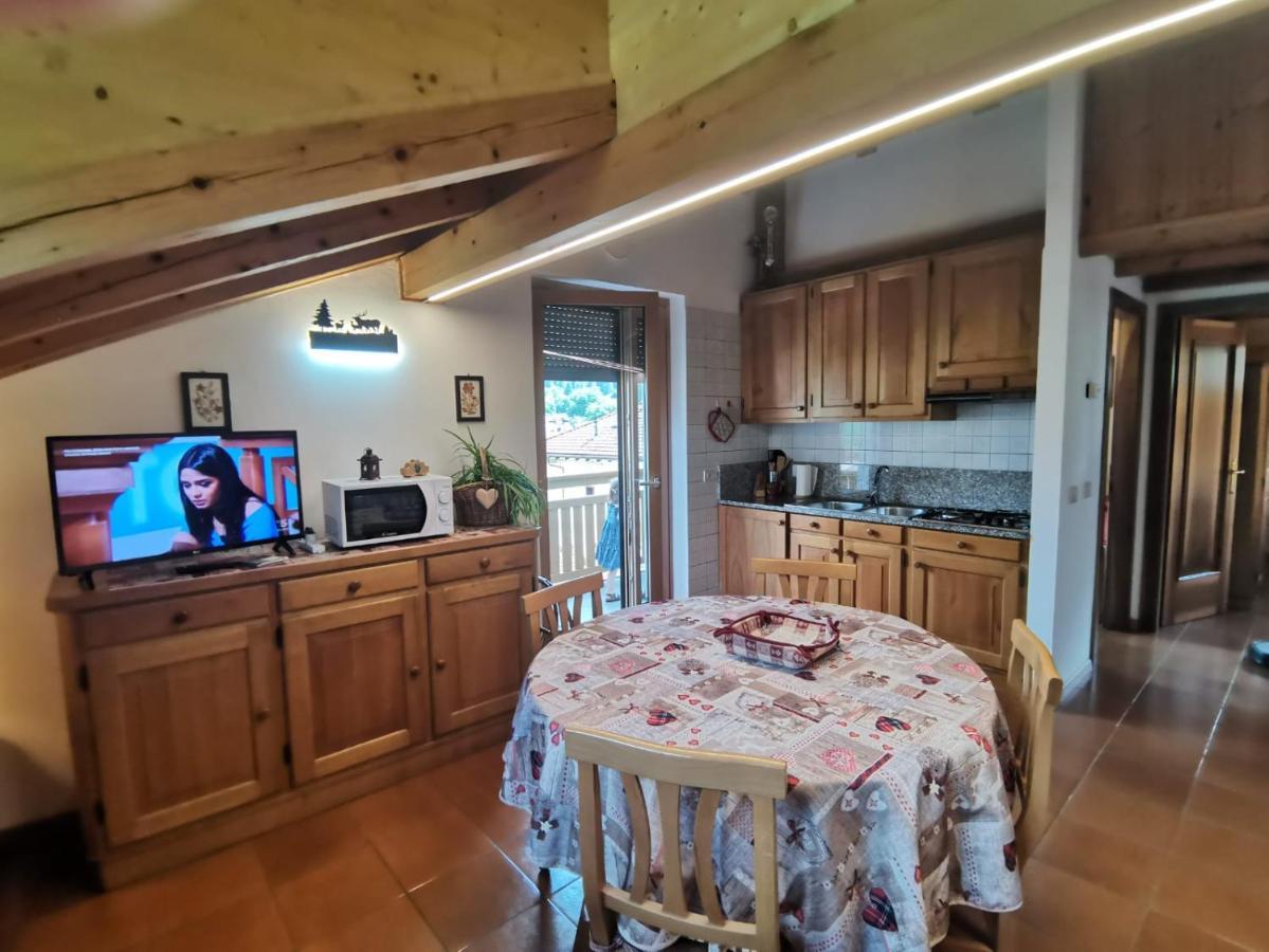 Mansarda A Carciato, Trilocale In Montagna Apartment Dimaro Exterior photo