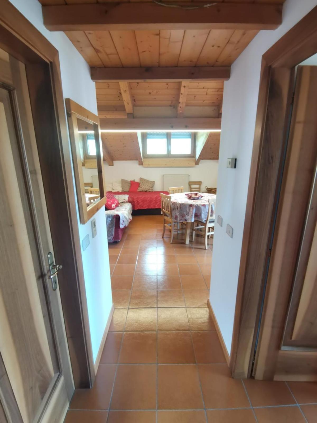 Mansarda A Carciato, Trilocale In Montagna Apartment Dimaro Exterior photo